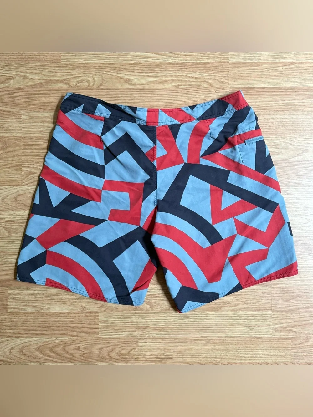Patagonia Men’s Size 38 Wavefarer Printed Board Shorts